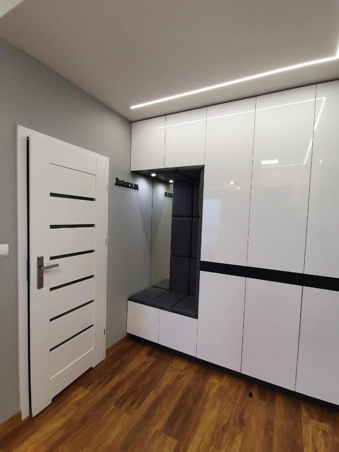 Nowe Apartamenty Ilawa Odnowiciela Z Klimatyzacja Екстериор снимка